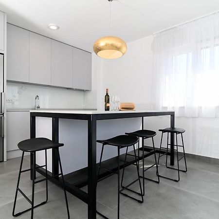 Apartment Laura, Free Parking, Balcony, 4 Ppl 特罗吉尔 外观 照片