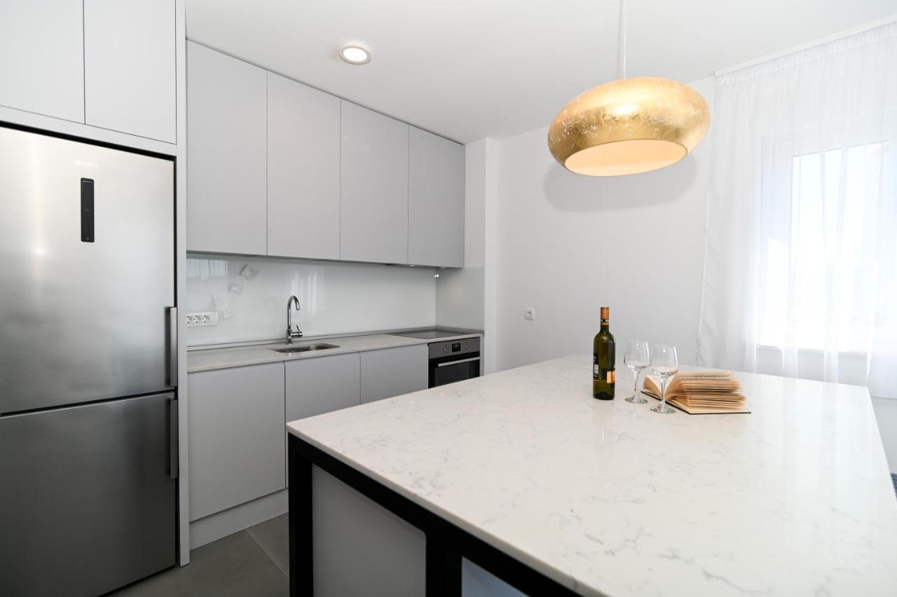 Apartment Laura, Free Parking, Balcony, 4 Ppl 特罗吉尔 外观 照片