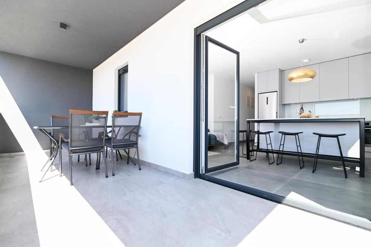 Apartment Laura, Free Parking, Balcony, 4 Ppl 特罗吉尔 外观 照片