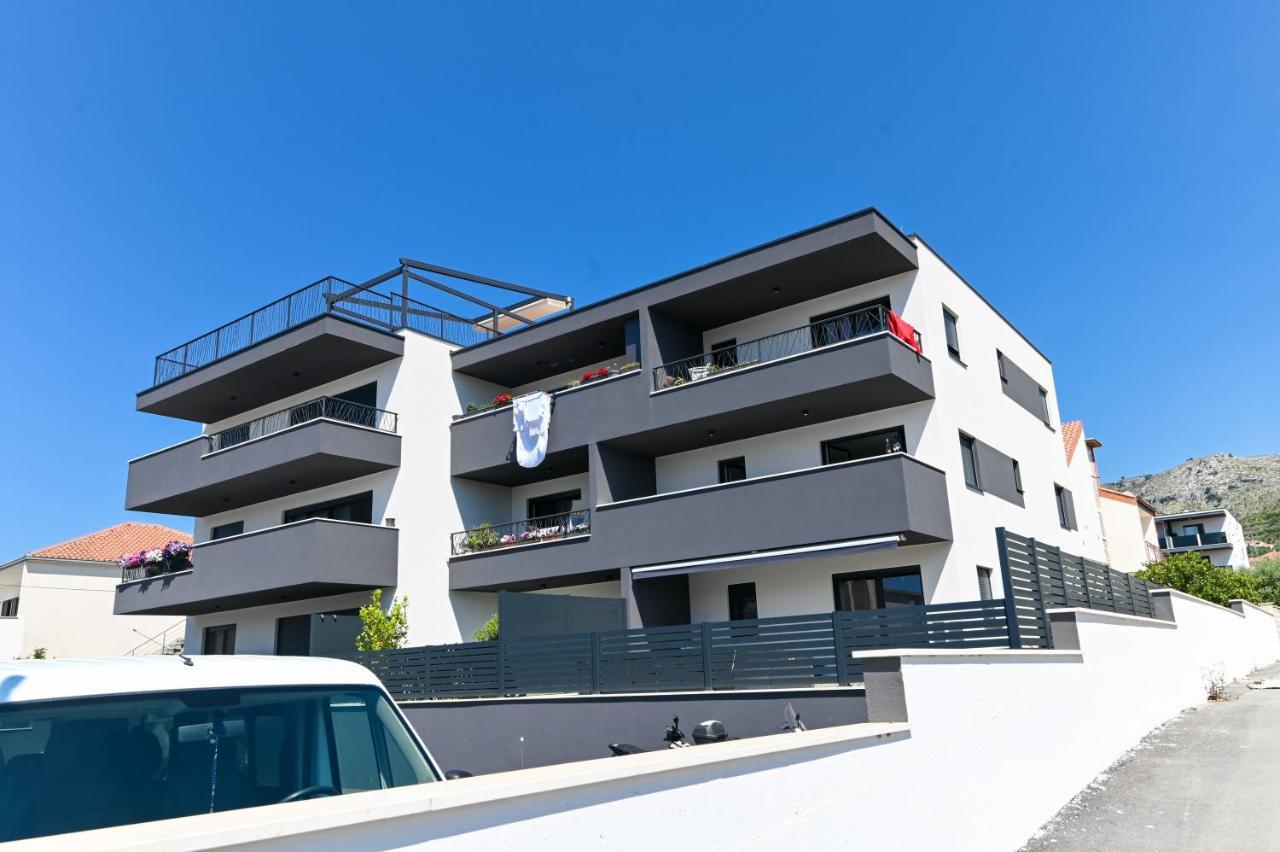 Apartment Laura, Free Parking, Balcony, 4 Ppl 特罗吉尔 外观 照片