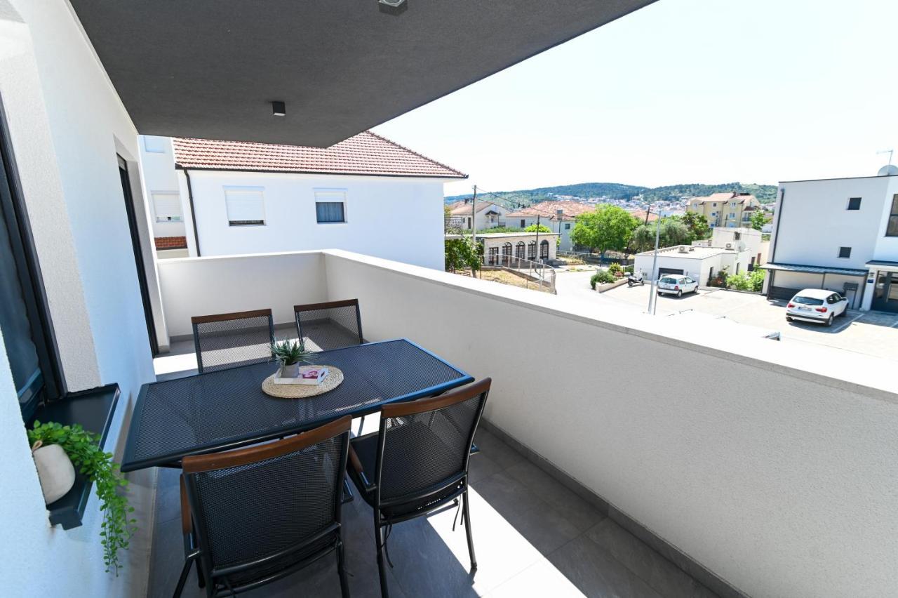 Apartment Laura, Free Parking, Balcony, 4 Ppl 特罗吉尔 外观 照片